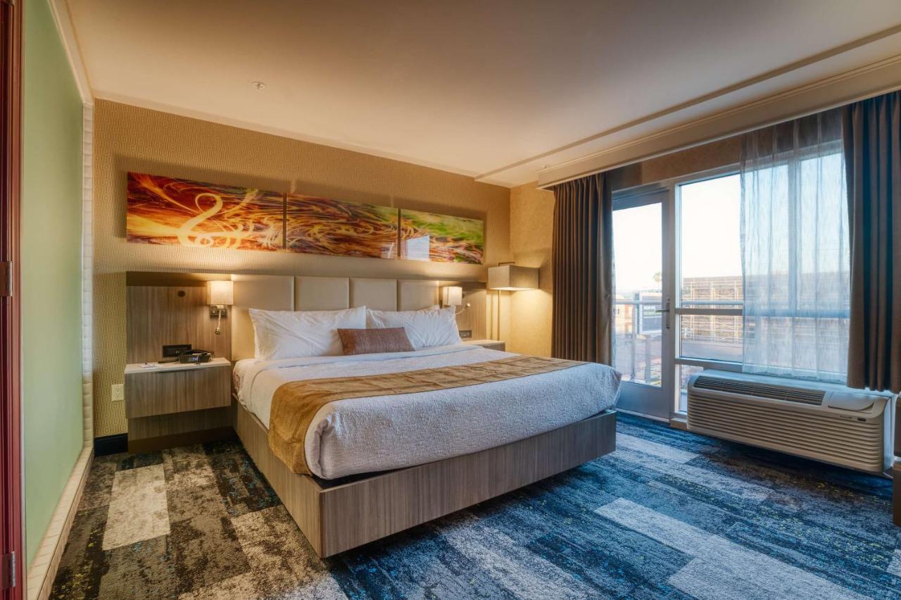 Best Western Premier Noho Inn Лос-Анджелес Экстерьер фото
